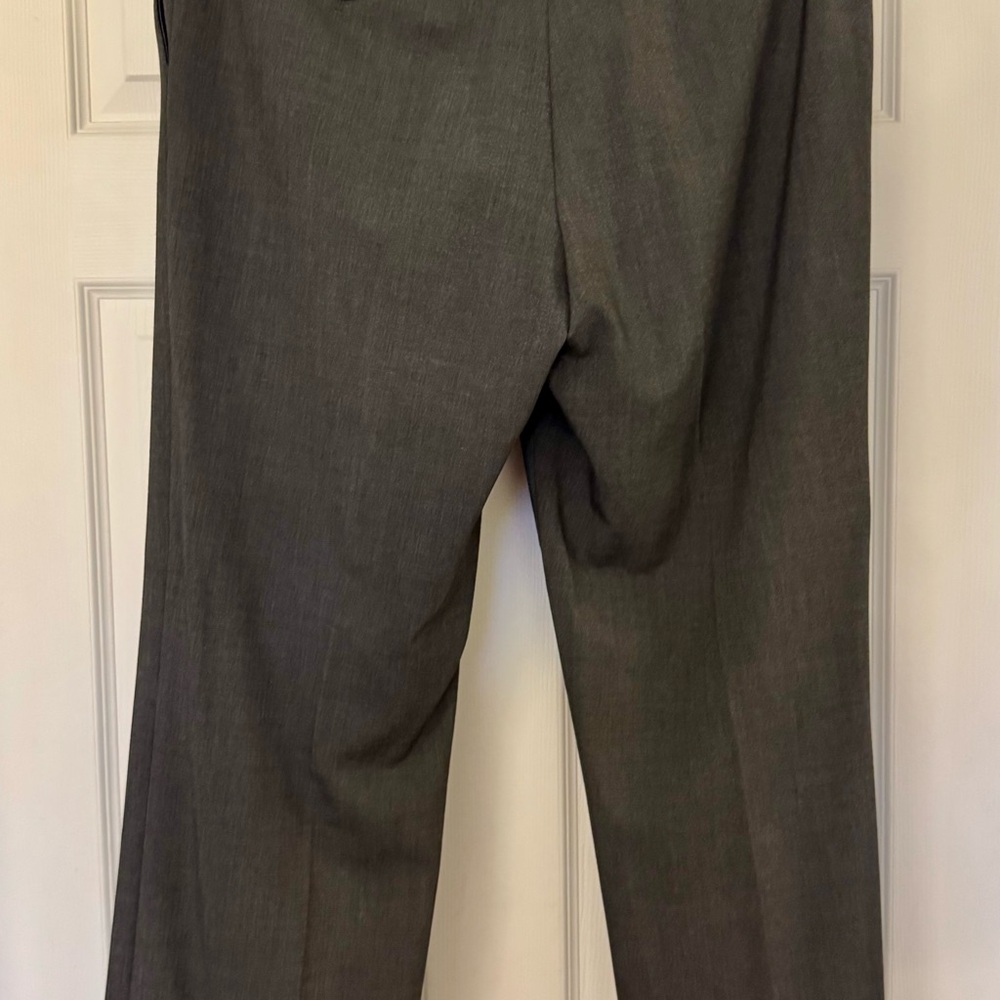 LIKE NEW! Calvin Klein Women's Charcoal Blazer and Pants - Professional Suit - Picture 6 of 6